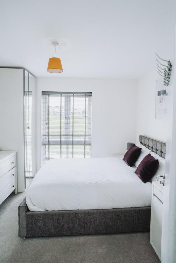 Deluxe 2 Bed Flat In Patchway Near Aztec West And Cribbs Causeway Bristol Apartment Ngoại thất bức ảnh