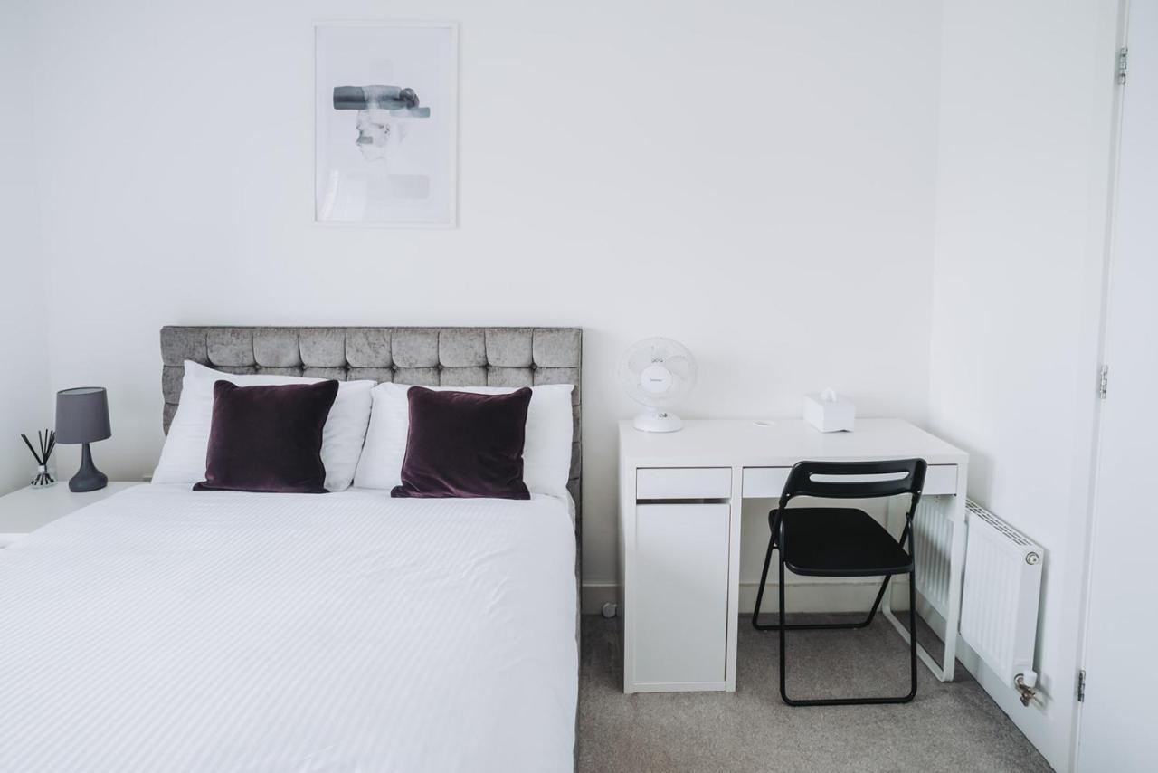 Deluxe 2 Bed Flat In Patchway Near Aztec West And Cribbs Causeway Bristol Apartment Ngoại thất bức ảnh