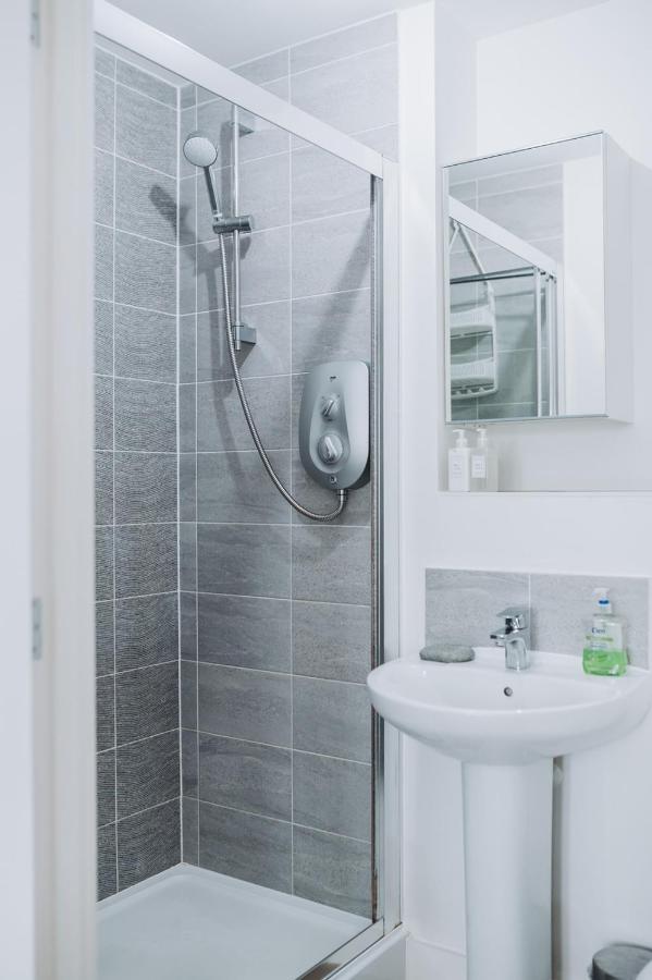 Deluxe 2 Bed Flat In Patchway Near Aztec West And Cribbs Causeway Bristol Apartment Ngoại thất bức ảnh