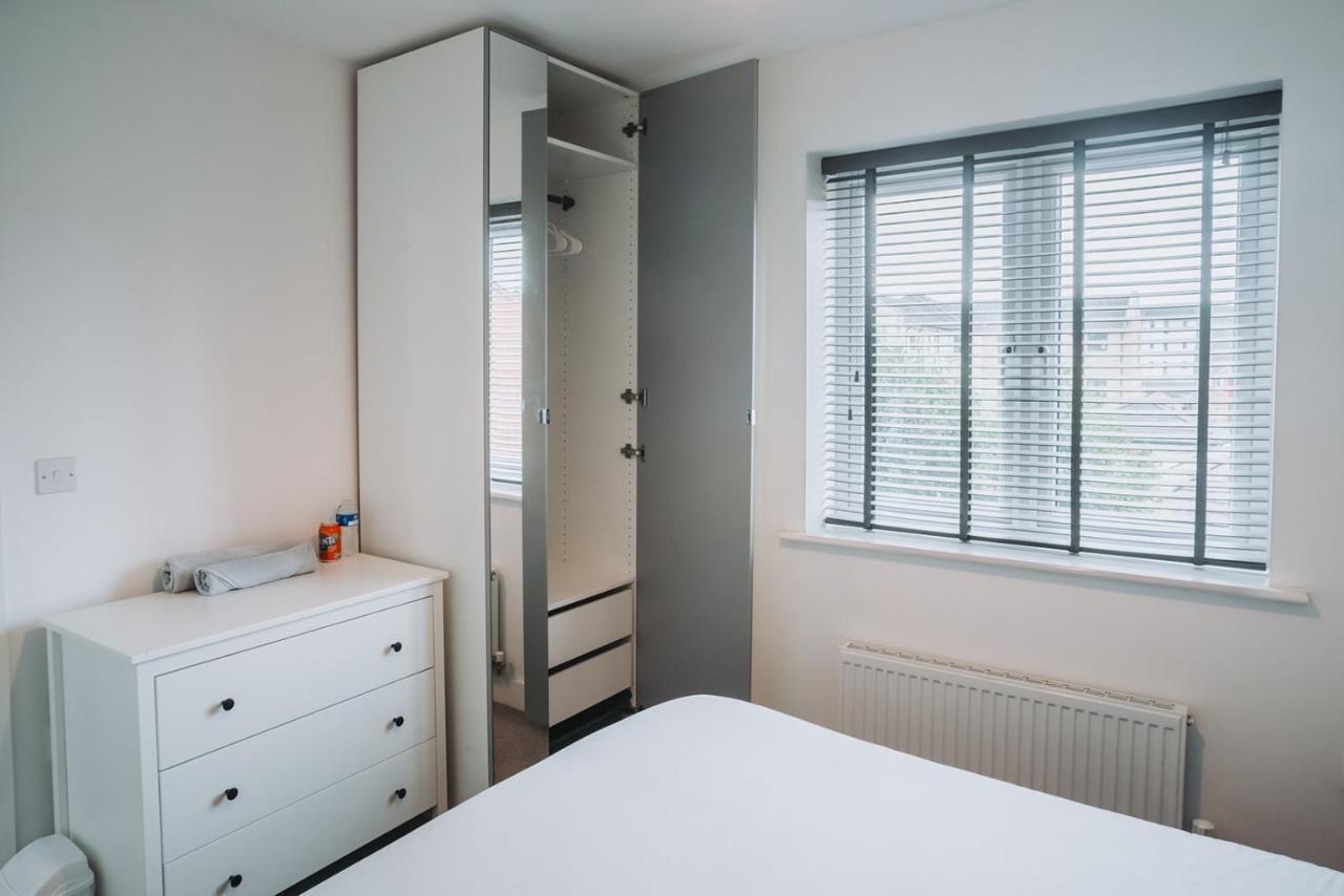 Deluxe 2 Bed Flat In Patchway Near Aztec West And Cribbs Causeway Bristol Apartment Ngoại thất bức ảnh
